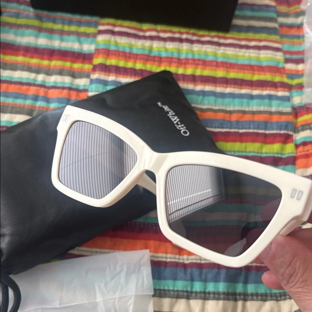 Blowout sale Off-White Cincinnati sunglasses white OERI 110C99PLA0010107 new